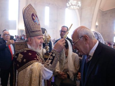 «Հարությունը այնտեղ է, որտեղ տերունավանդ սերն է հաղթանակում»․ Ամենայն Հայոց Կաթողիկոս