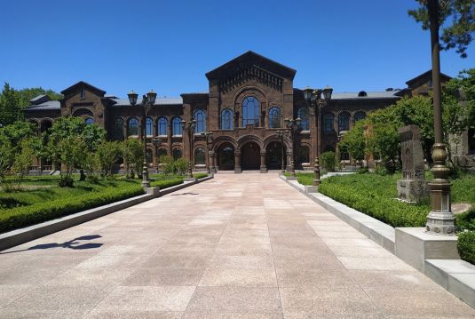 Резиденция Католикоса (Вехаран)  (1910 г.)