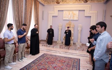 Ամենայն Հայոց Կաթողիկոսն ընդունեց ԱՄՆ Արևելյան հայոց թեմի երիտասարդ ուխտավորներին