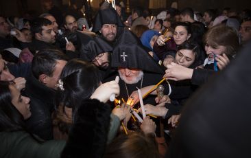 Սուրբ Ծննդյան Ճրագալույցի պատարագը  Սուրբ Գայանե վանքում