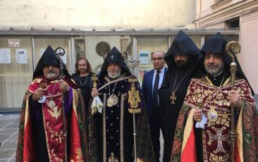 Ամենայն Հայոց Կաթողիկոսը նախագահեց Շառլ Ազնավուրի հուղարկավորությունը