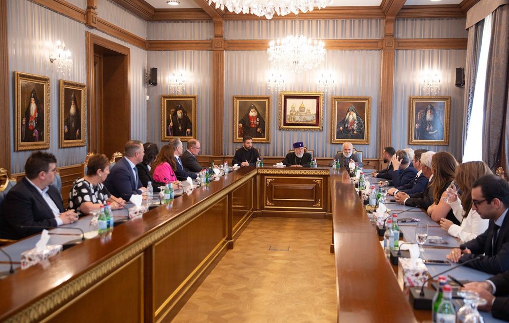 Ամենայն Հայոց Կաթողիկոսն ընդունեց Ավստրալիայի խորհրդարանականների պատվիրակությանը