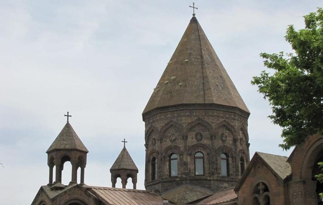 Մայր Աթոռն իր աջակցությունն է ցուցաբերում  բռնի տեղահանված արցախահայությանը