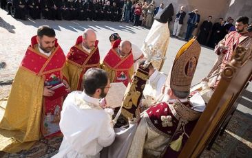Մայր Աթոռ Սուրբ Էջմիածնում կատարվեց եպիսկոպոսացու վարդապետների ընծայման կարգը