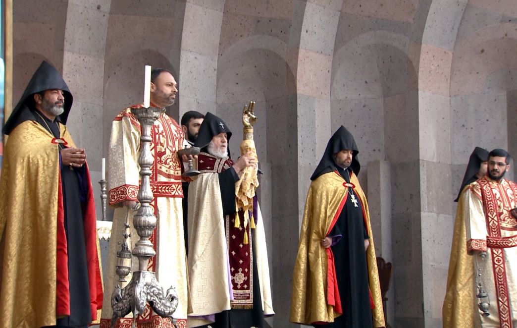 Մայր Աթոռ Սուրբ Էջմիածնում կատարվեց Հանրապետական մաղթանք