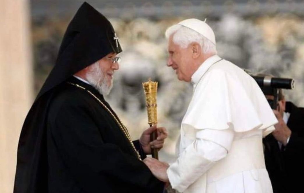 Ամենայն Հայոց Կաթողիկոսը ցավակցագիր է հղել Հռոմի պատվավոր Պապ Բենեդիկտոս XVI -ի մահվան կապակցությամբ