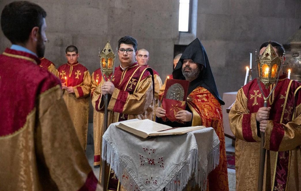 Ավագ երեքշաբթին Մայր Աթոռ Սուրբ Էջմիածնում