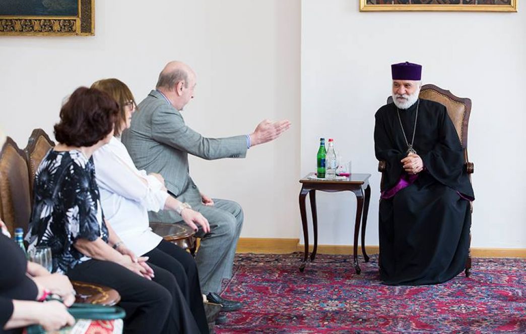 Արգենտինայի ՀԲԸՄ Տիկնանց միության անդամները այցելեցին  Մայր Աթոռ Սուրբ Էջմիածին