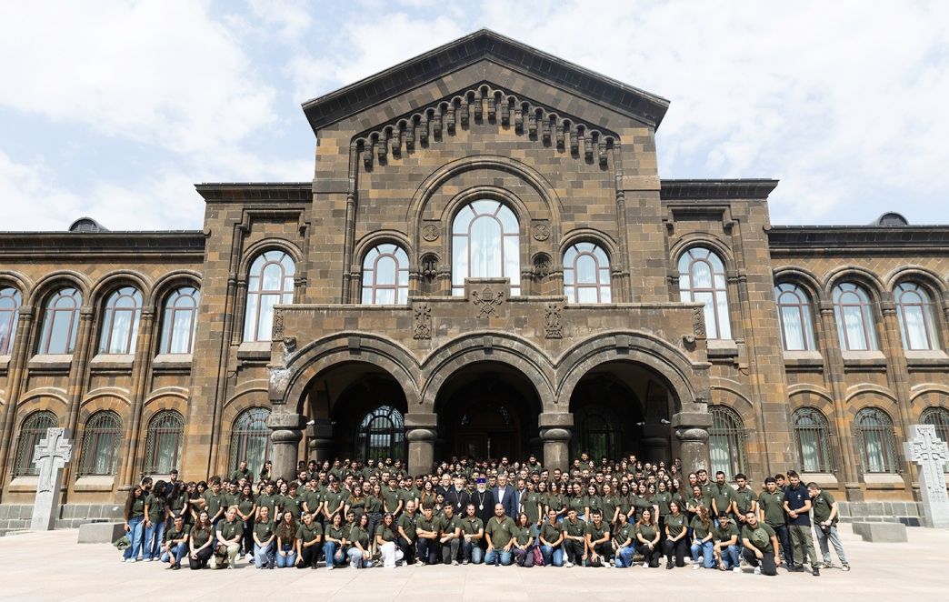 His Holiness the Catholicos of All Armenians Receives Participants of the 12th Pan-Armenian ARF Youth and Student Gathering