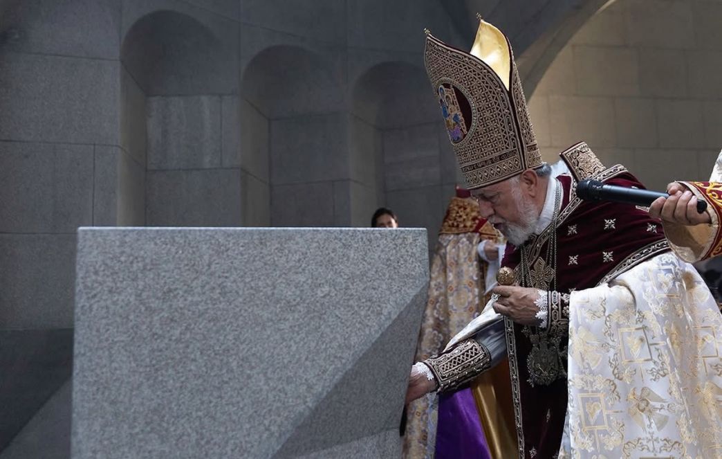 Opening Ceremony of the Catholicosal Mausoleum and Candle Lighting Prayer Hall Held