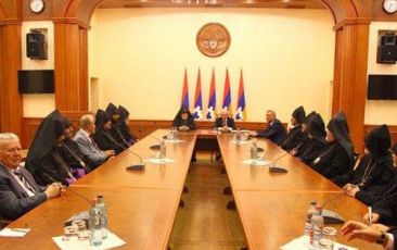 Հանդիպում Հայ Առաքելական Եկեղեցու Գերագույն հոգեւոր խորհրդի անդամների հետ