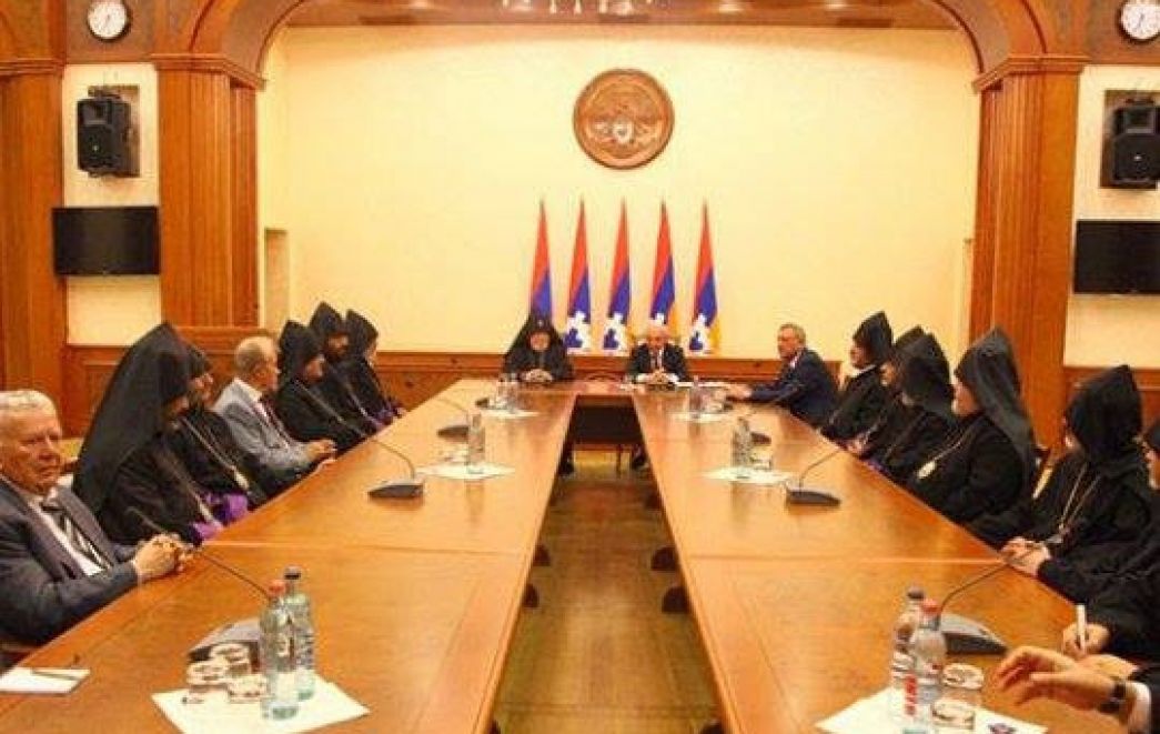 Հանդիպում Հայ Առաքելական Եկեղեցու Գերագույն հոգեւոր խորհրդի անդամների հետ