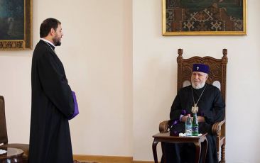Catholicos of All Armenians Received Canadian-Armenian Pilgrims