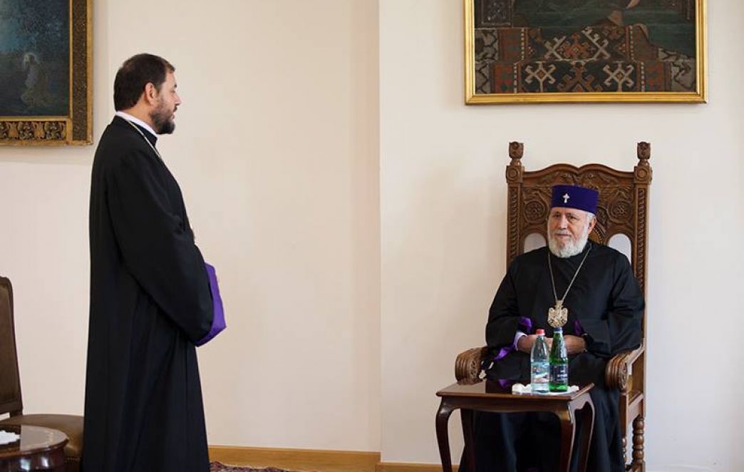 Catholicos of All Armenians Received Canadian-Armenian Pilgrims