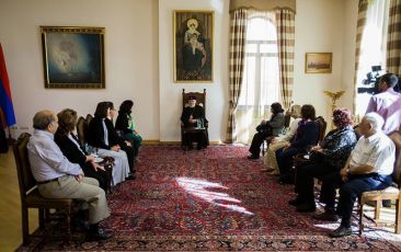 Catholicos of All Armenians Received Women's Union Members of Argentina