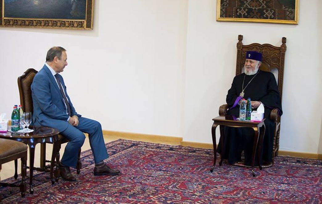 Catholicos of All Armenians Receives Newly Appointed Health Minister