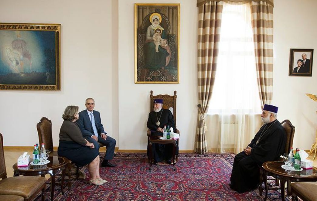 Ամենայն Հայոց Կաթողիկոսն ընդունեց ՀՀ-ում Հունաստանի նորանշանակ դեսպանին