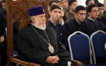 Վարդապետական թեզերի պաշտպանություն Մայր Աթոռ Սուրբ Էջմիածնում