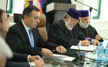 Մայր Աթոռում սկսվեց Հայկական գրադարանների միջազգային չորրորդ համաժողովը