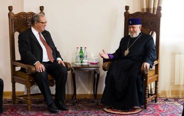 Ամենայն Հայոց Կաթողիկոսն ընդունեց Մալթայի Ինքնիշխան Մարտական Ուխտի իշխան և մեծ վարպետ Ֆրա Մեթյու Ֆեստինգին