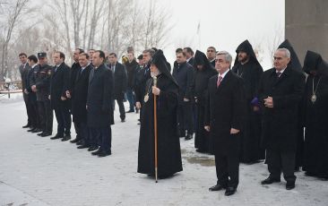 Catholicos of All Armenians Visited Yerablur Military Cemetery