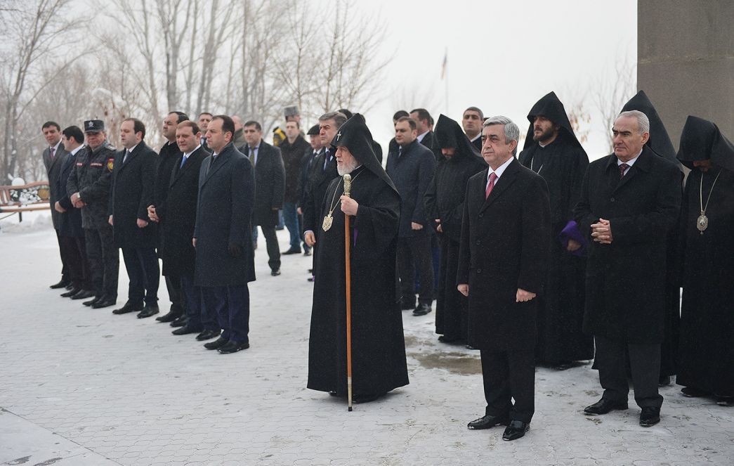 Catholicos of All Armenians Visited Yerablur Military Cemetery