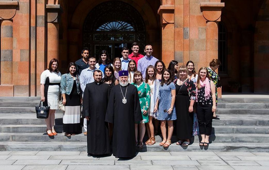 Ամենայն Հայոց Կաթողիկոսն ընդունեց  ԱՄՆ Հայոց Արևելյան թեմի ուխտավորների