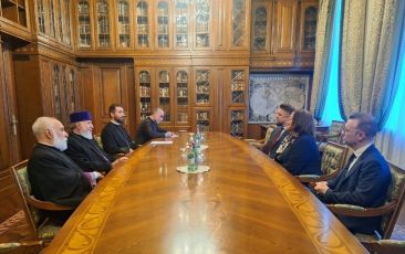Catholicos of All Armenians Receives Members of the Judeo-Christian Alliance Save Armenia