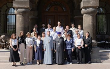 Catholicos of All Armenians Welcomes Pilgrims from the Diocese of Brazil