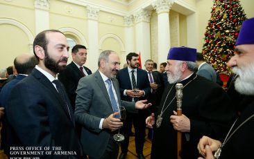 Ն.Ս.Օ.Տ.Տ. Գարեգին Երկրորդ Ծայրագույն Պատրիարք և Ամենայն Հայոց Կաթողիկոսը հանդիպեց ՀՀ Վարչապետ Նիկոլ Փաշինյանին
