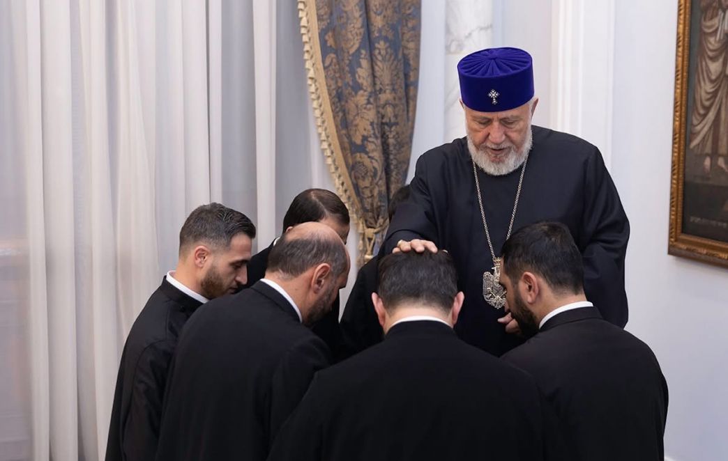 Ամենայն Հայոց Կաթողիկոսն ընդունեց քառասնօրյա պատրաստության շրջանն ավարտած նորաօծ քահանաներին