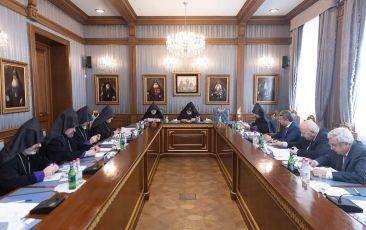 Մայր Աթոռ Սուրբ Էջմիածնում սկսվեց Գերագույն հոգևոր խորհրդի ժողովը