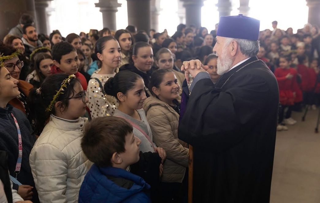 Ամենայն Հայոց Կաթողիկոսը Մայր Աթոռում  ընդունեց Հայորդյաց տների սաներին