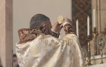 Ավագ հինգշաբթին Մայր Աթոռ Սուրբ Էջմիածնում