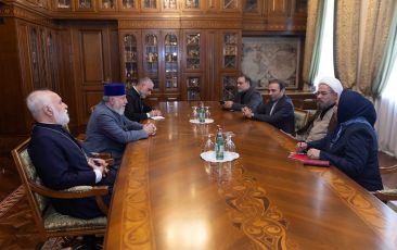 Ամենայն Հայոց Կաթողիկոսն ընդունեց  «Էսրա» միջազգային հիմնադրամի նախագահին