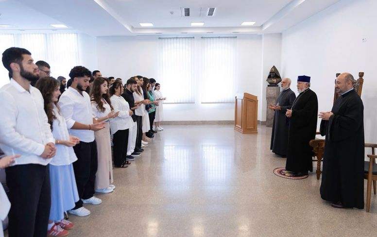 Catholicos of All Armenians Receives Young Diaspora Armenians Participating in Armenian Studies Courses