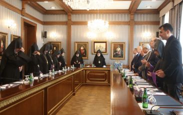 Մայր Աթոռ Սուրբ Էջմիածնում  սկսվեց Գերագույն հոգևոր խորհրդի ժողովը