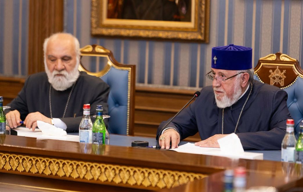 Խորհրդակցություն Հայոց Եկեղեցու դեմ նախաձեռնված հակասահմանադրական քայլերի շուրջ
