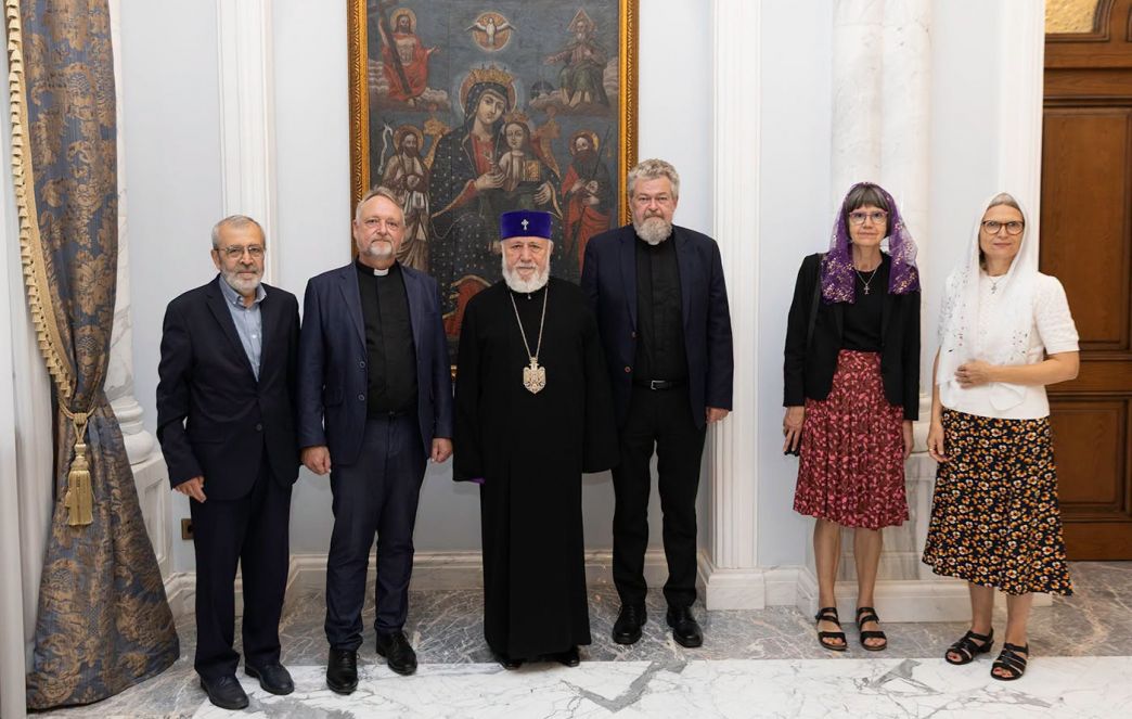 Ամենայն Հայոց Կաթողիկոսն ընդունեց «Դանիական-հայկական բարեգործական առաքելություն» ՀԿ անդամներին