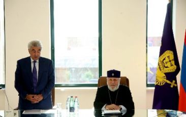 Քննարկում Մայր Աթոռում`  նվիրված ՀՀ սահմանադրական բարեփոխումներին