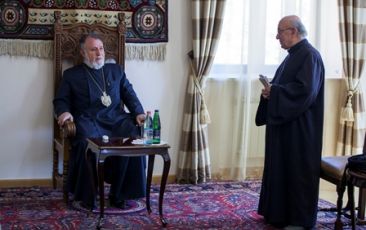 ԱՄՆ Արևելյան հայոց թեմի ուխտավորներն Մայր Աթոռում