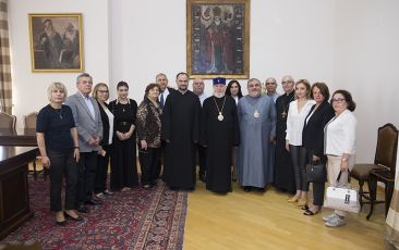 Ամենայն Հայոց Կաթողիկոսն ընդունեց Ֆրանսիայից ժամանած ուխտավորներին