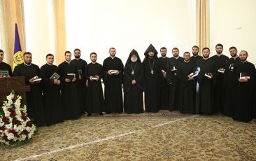 Մայր Աթոռում տեղի ունեցավ Գևորգյան հոգևոր ճեմարանի  2019-2020 թթ. ուսումնական տարվա բացումը