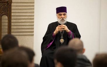 «Եվրոպայի դեմոկրատ ուսանողներ» կազմակերպության  անդամներն այցելեցին Մայր Աթոռ Ս. Էջմիածին