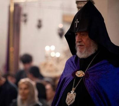 Expresses Condolences