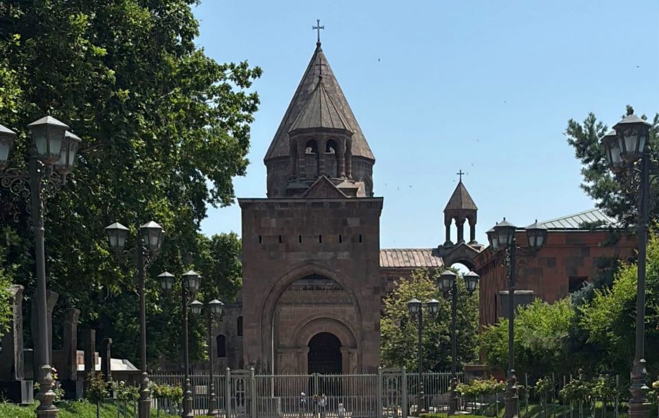 ՀԱՅՏԱՐԱՐՈՒԹՅՈՒՆ