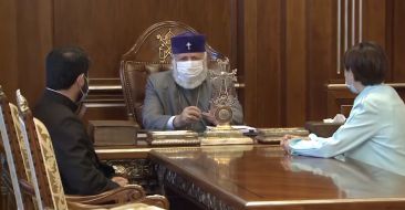 Catholicos of All Armenians Hosted the New Director of National Library
