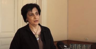 National Library and Matenadaran of the Mother See provide books to Vazgenyan School