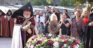 Catholicos of All Armenians Conducts the Blessing of the Four Corners of the World (Andastan) on the Feast of the Holy Cross