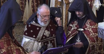 Republican Prayer Service Held at the Mother See of Holy Etchmiadzin on Independence Day